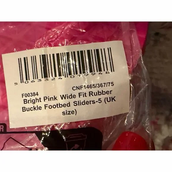 Pretty Little Thing Bright Pink Wide Fit Rubber Buckle Slide Size 5 - Picture 4 of 4